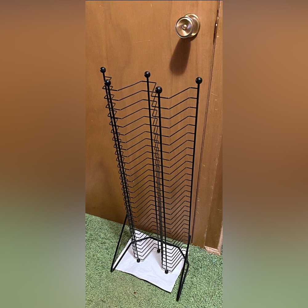 Black Metal Rack - Picture 4 of 4